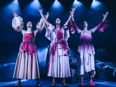Øde Lagt. Aarhus Teater og Den danske scenekunstskole. Foto Rumle Skafte