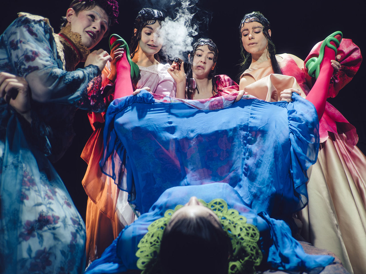 Øde Lagt. Aarhus Teater og Den danske scenekunstskole. Foto Rumle Skafte 